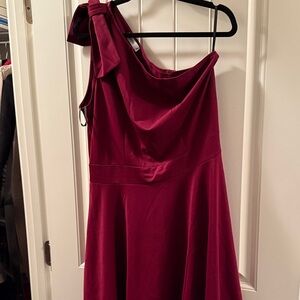 Chic One-Shoulder Burgundy Dress with POCKETS!